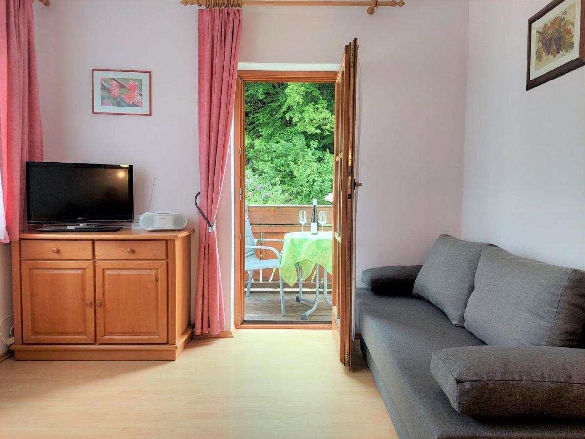 Apartamento Weingut Piewald Gut am Steg Exterior foto